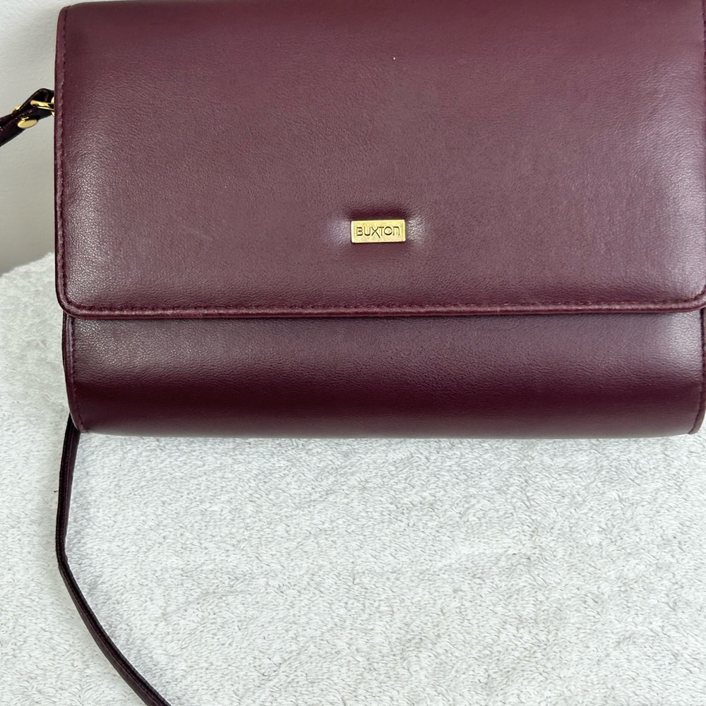 Vintage Buxton Crossbody Bag - Picture 2 of 16